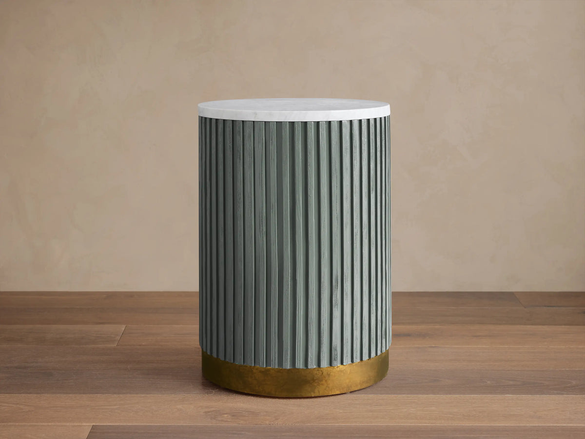 Finnley Pedestal