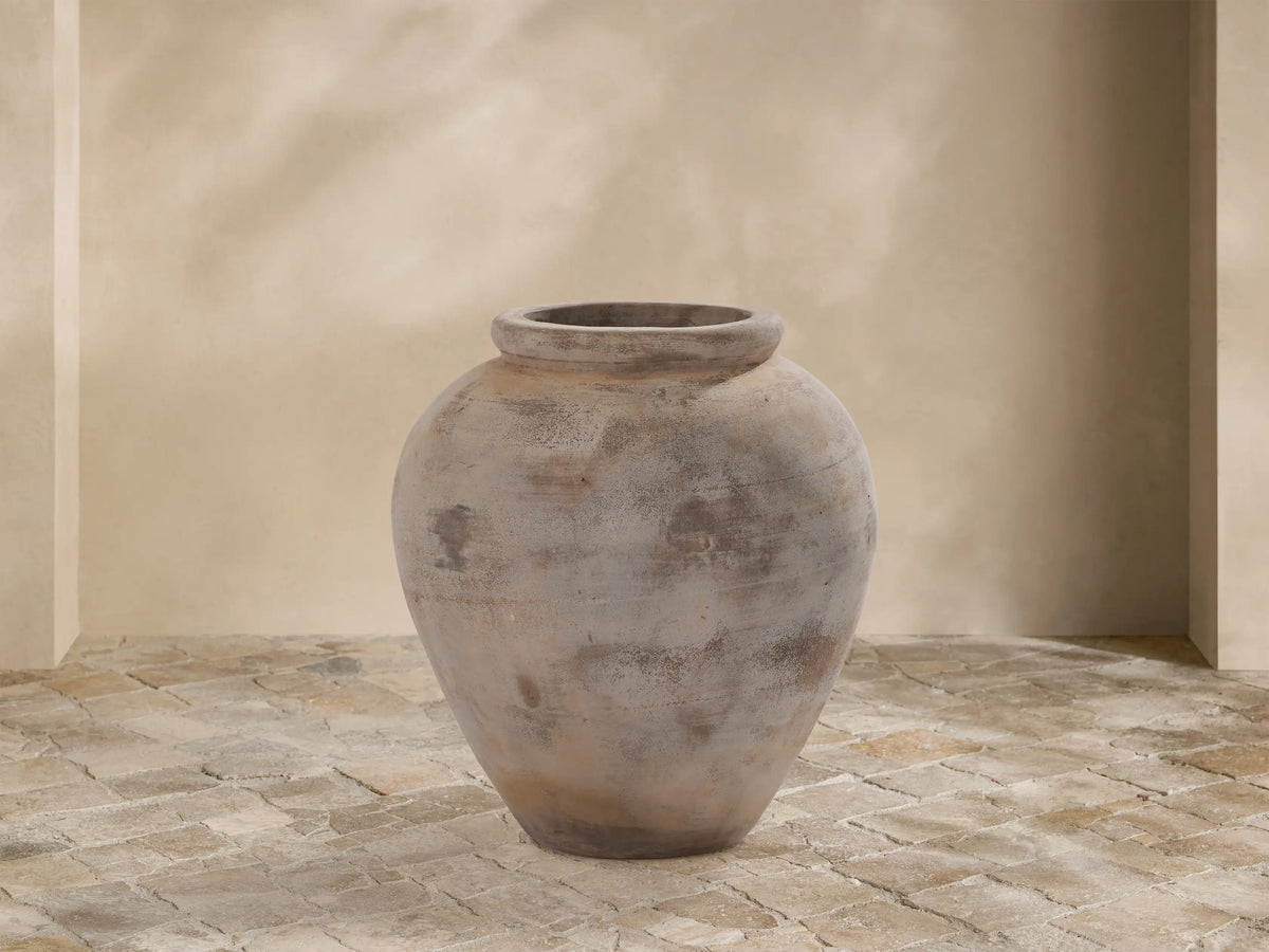 Olivio Outdoor Planter