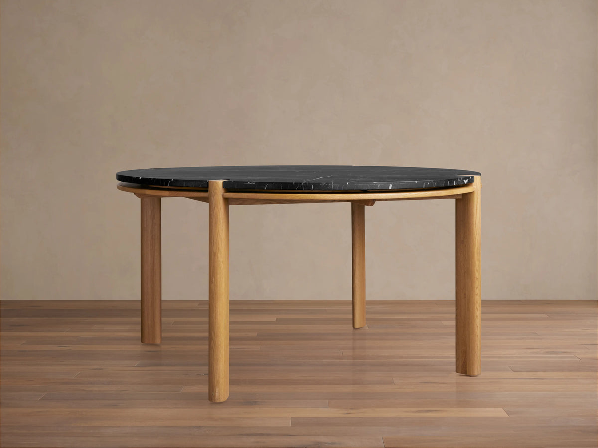 Pyet Round Dining Table