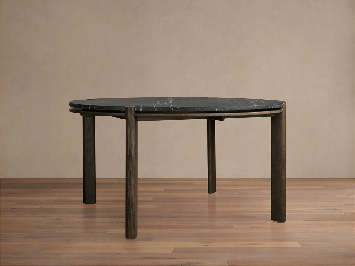 Pyet Round Dining Table
