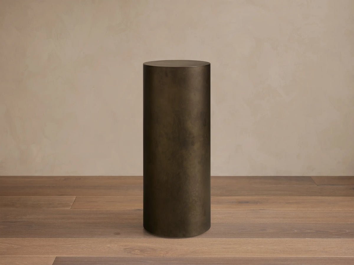 Bruna Pedestal