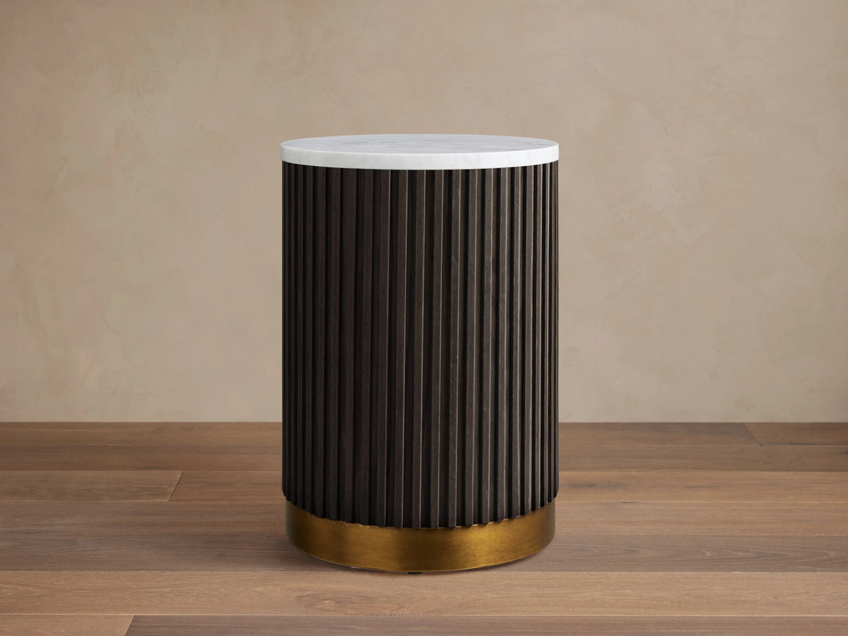 Finnley Pedestal