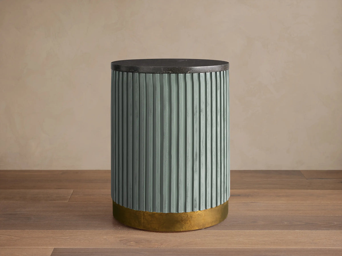 Finnley Pedestal