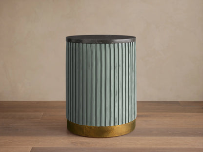 Finnley Pedestal