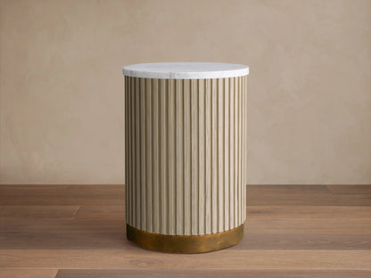 Finnley Pedestal