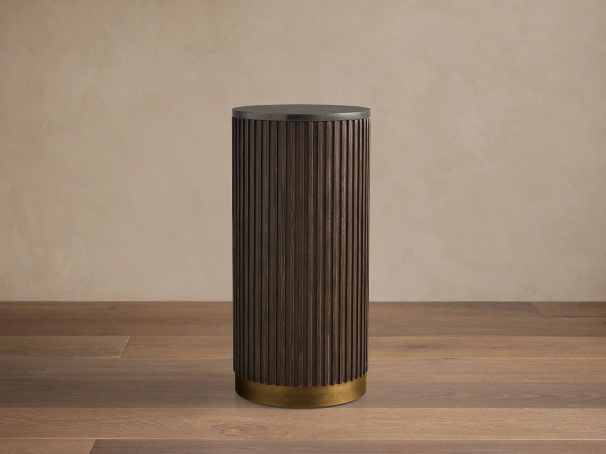 Finnley Pedestal