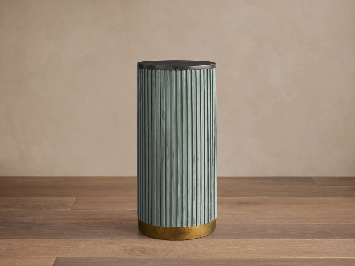 Finnley Pedestal