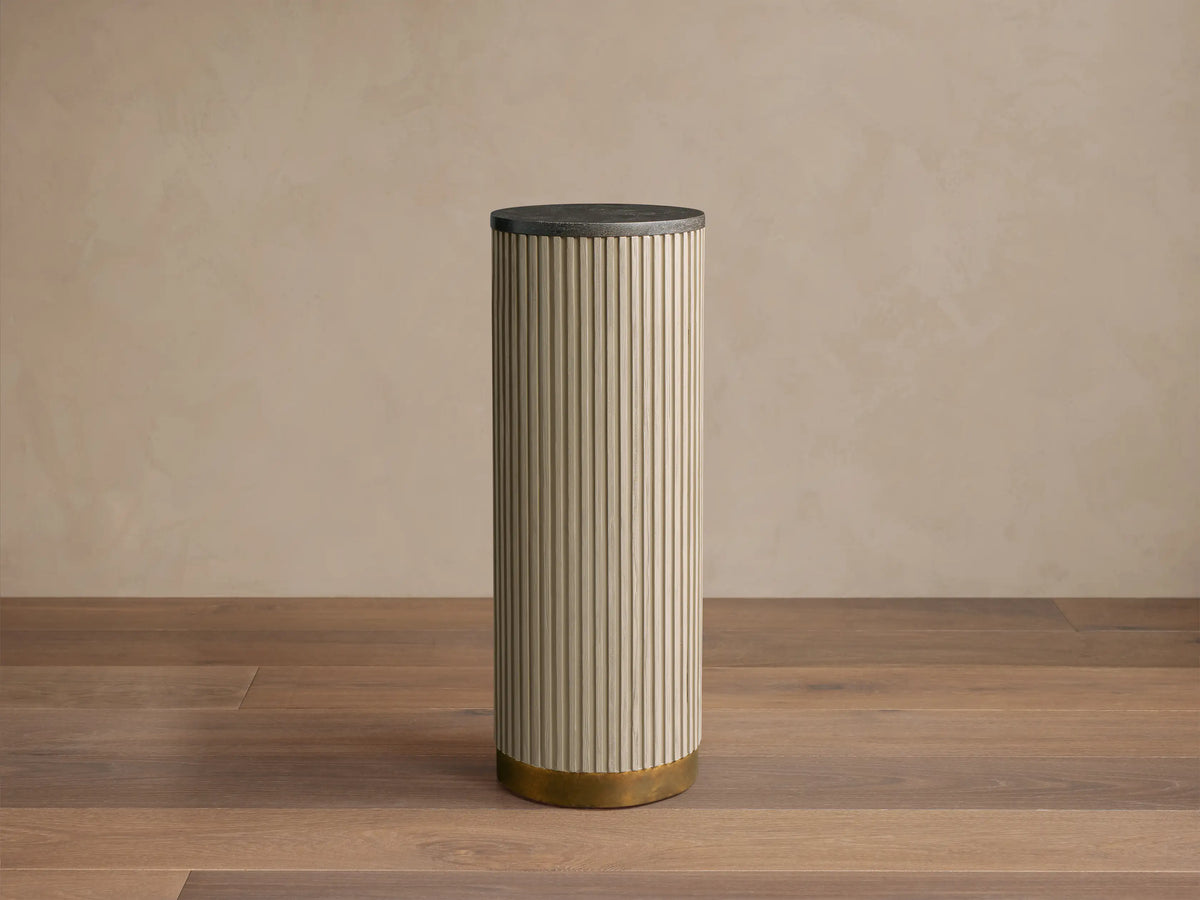 Finnley Pedestal