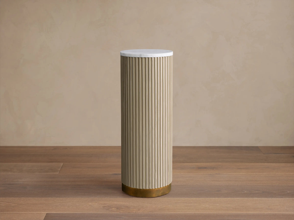 Finnley Pedestal