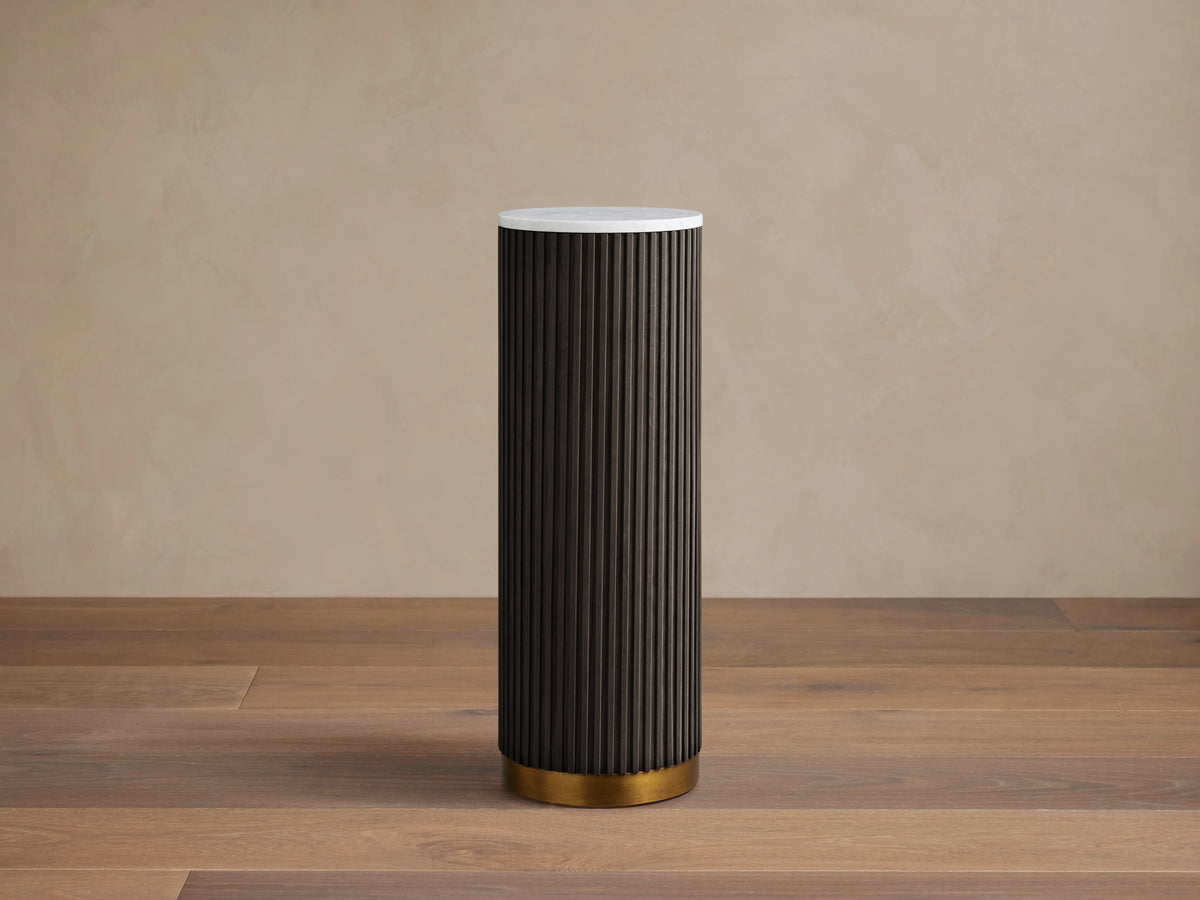 Finnley Pedestal