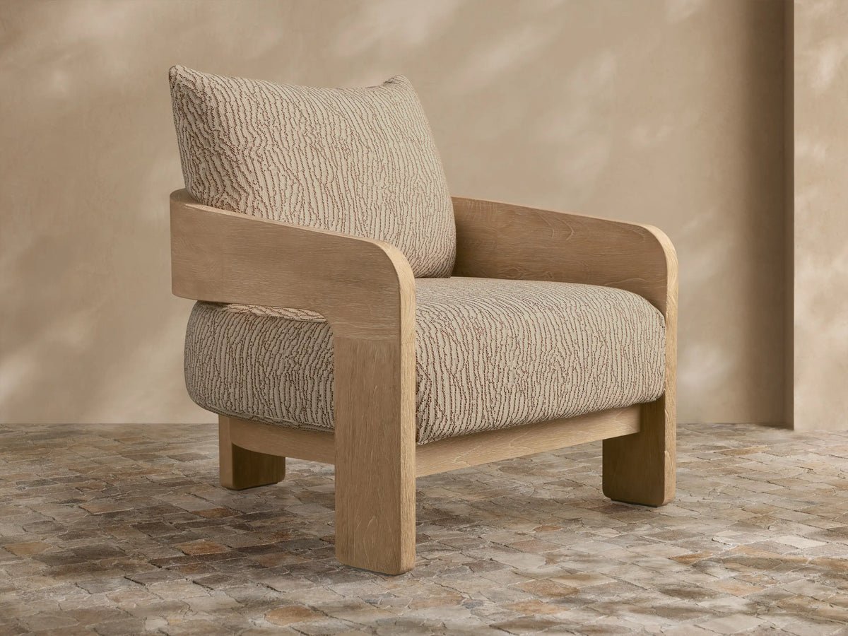 Anami Outdoor Lounge Chair