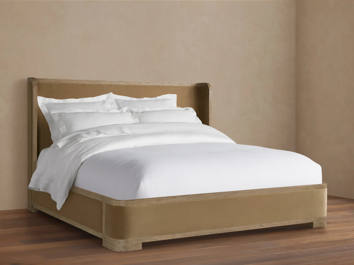 Darien Curved Shelter Bed