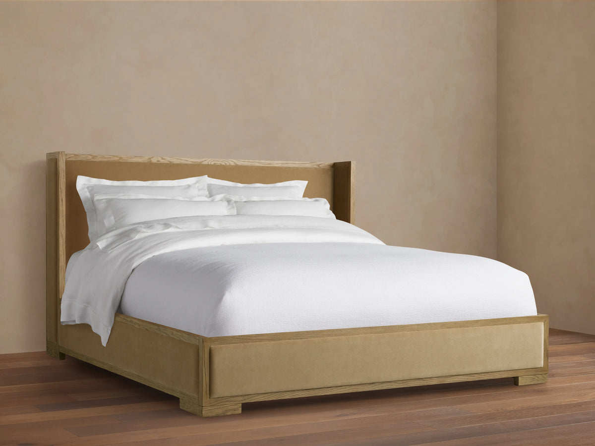 Darien Shelter Bed