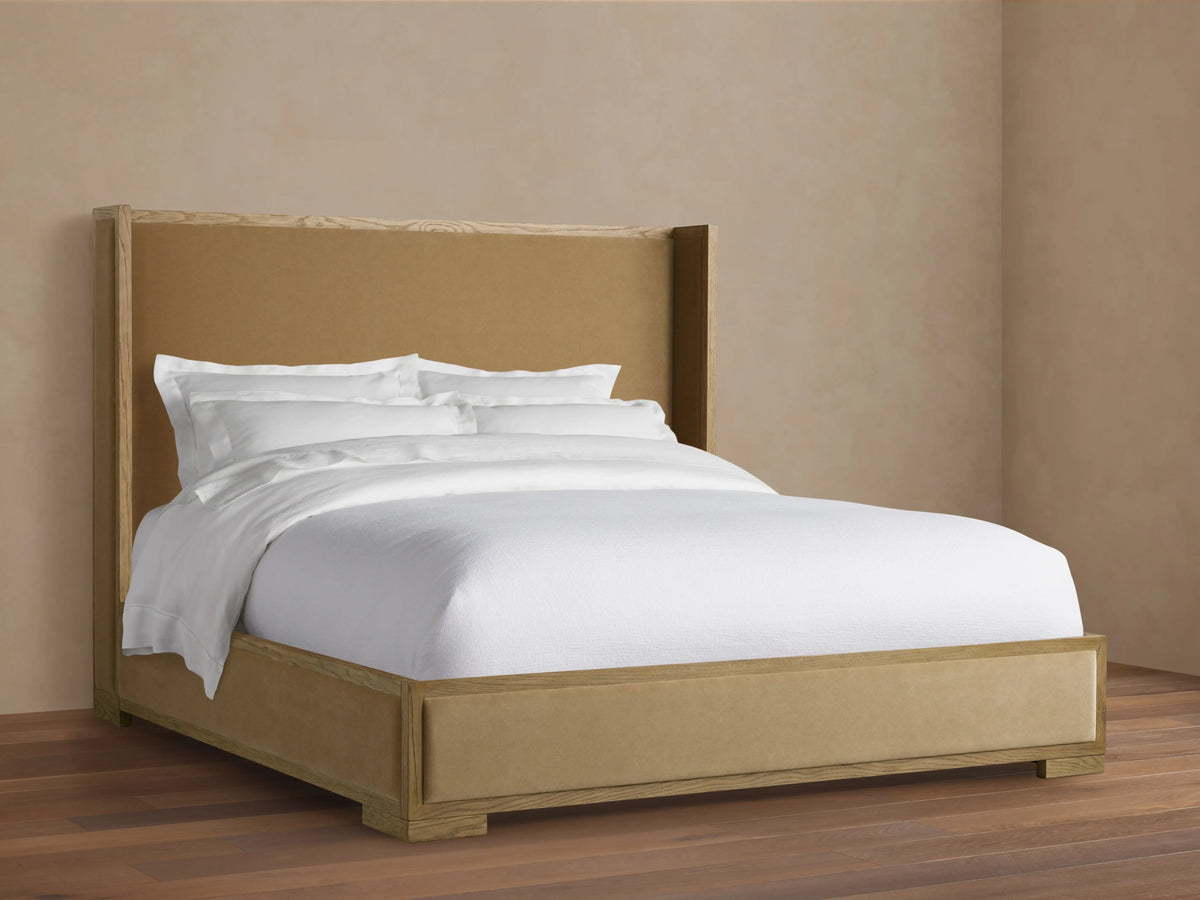 Darien Shelter Bed