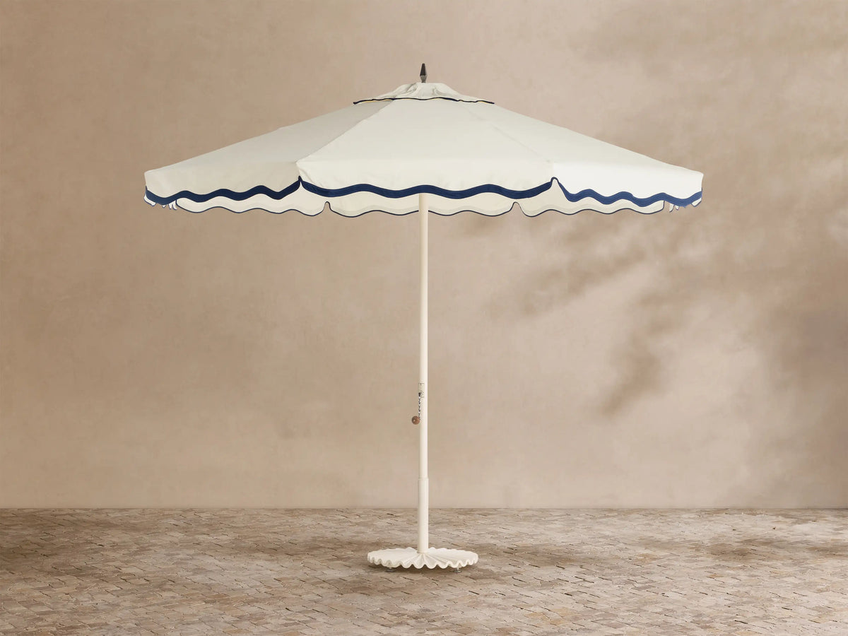 Marbella Umbrella with Rivie Canopy and Clamshell Base