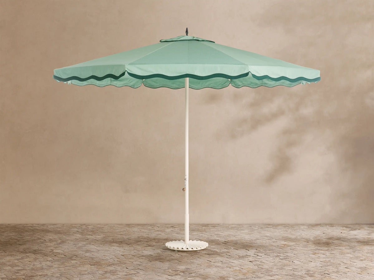 Marbella Umbrella with Rivie Canopy and Clamshell Base
