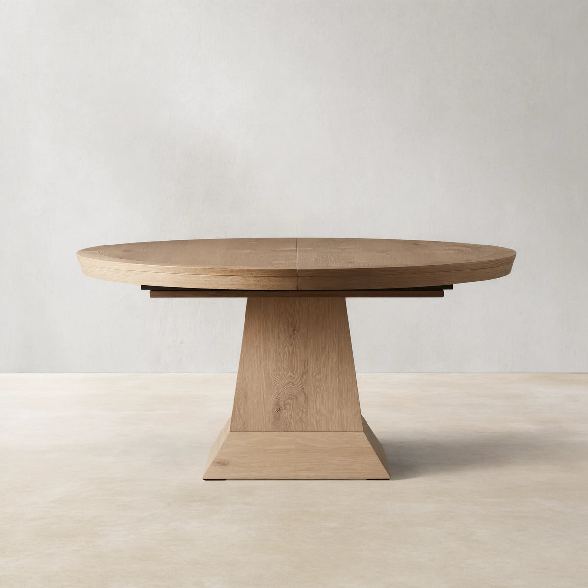 Leighton Round Extension Dining Table with Leaves