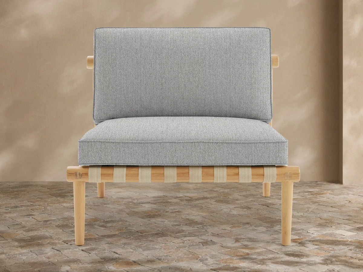 Elio Outdoor Lounge Chair