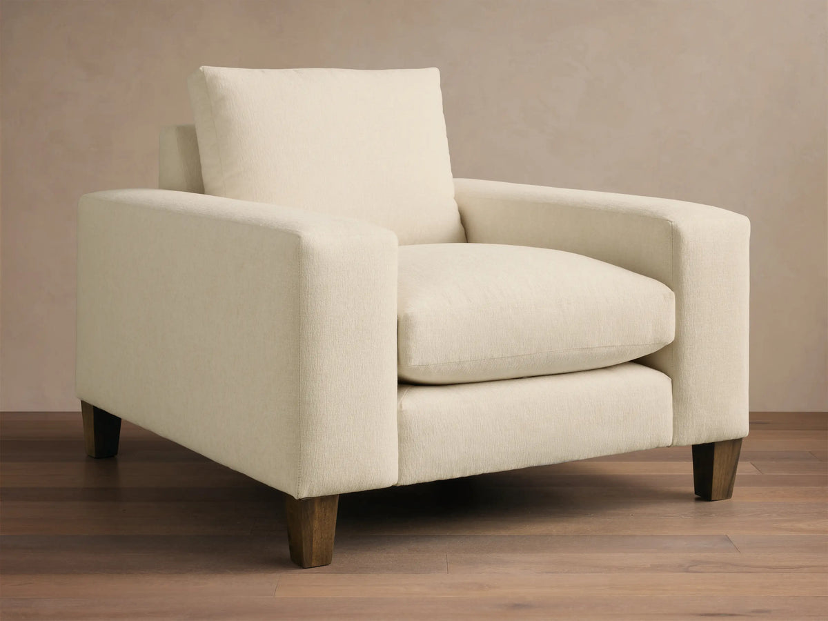 Kipton Wide Arm Elevated Chair